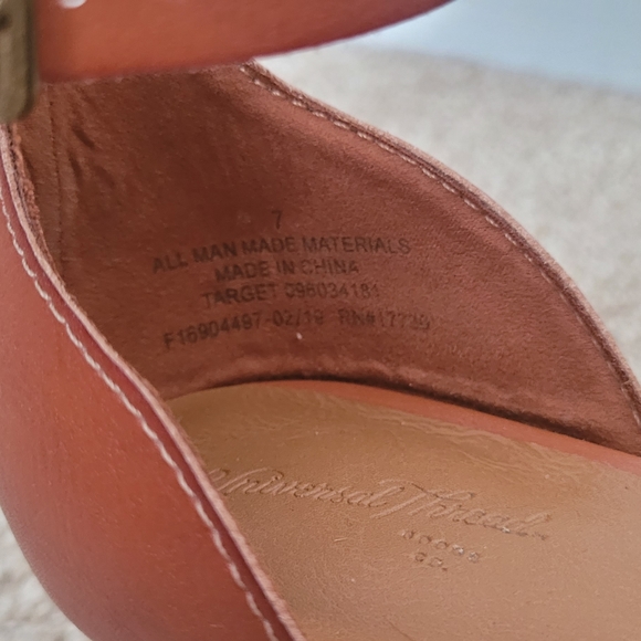 Universal Thread heeled wowen sandals - Picture 6 of 8